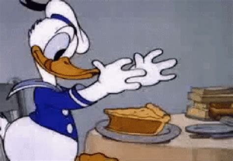 pie eating gif|More.